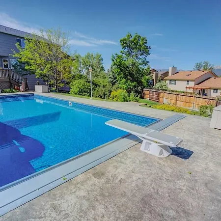 6Br With Pool & Water Slide, Hot Tub, Peak View Villa